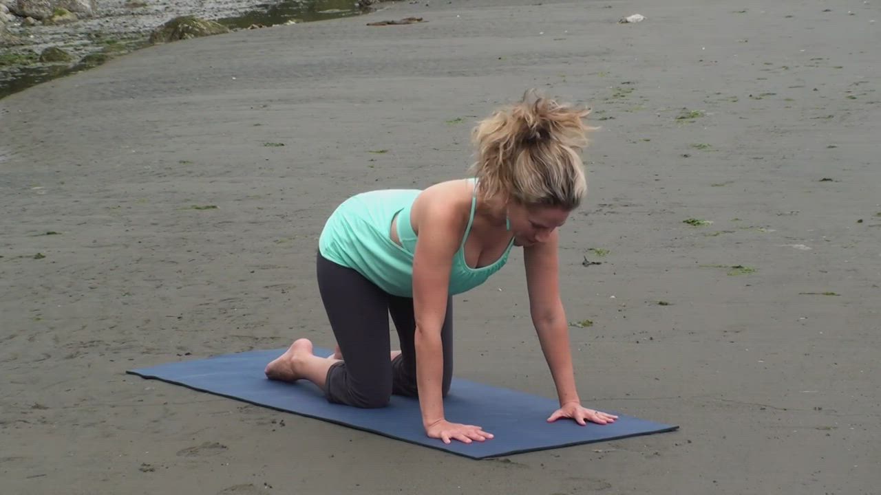 Beginners' Yoga for Shoulder Strength