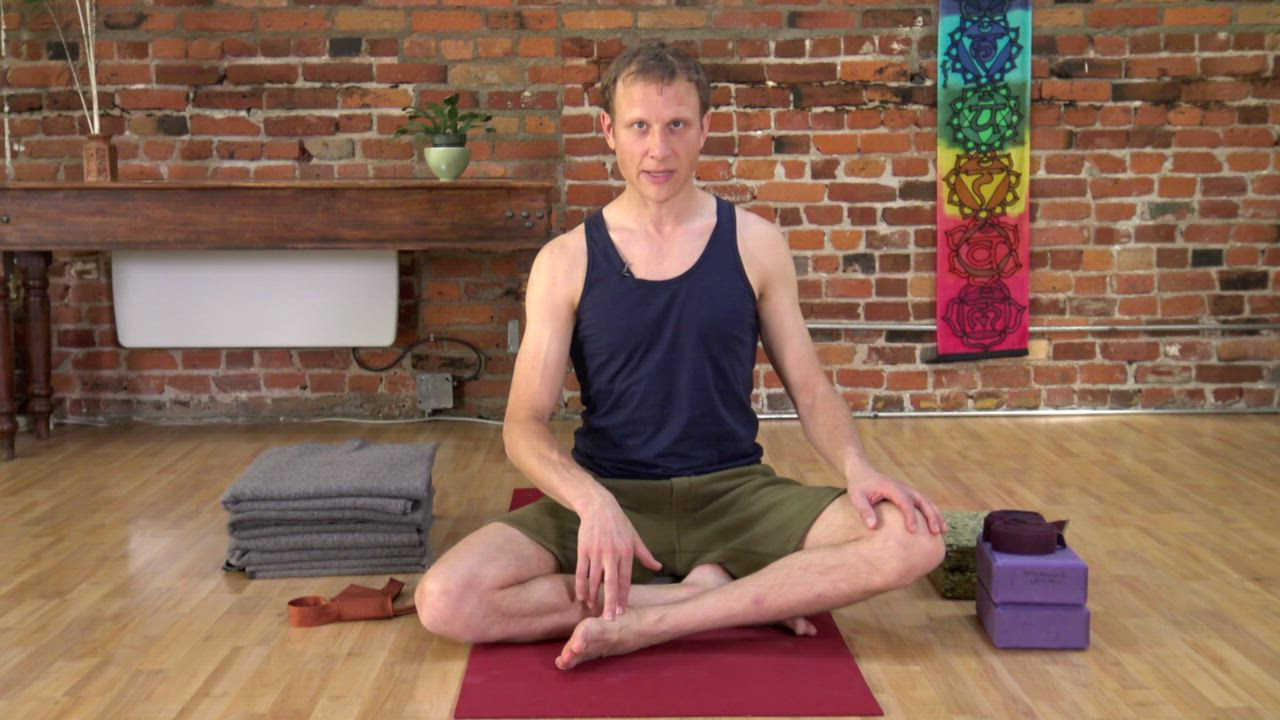 Yoga for Absolute Beginners: Sukhasana and Dandasana