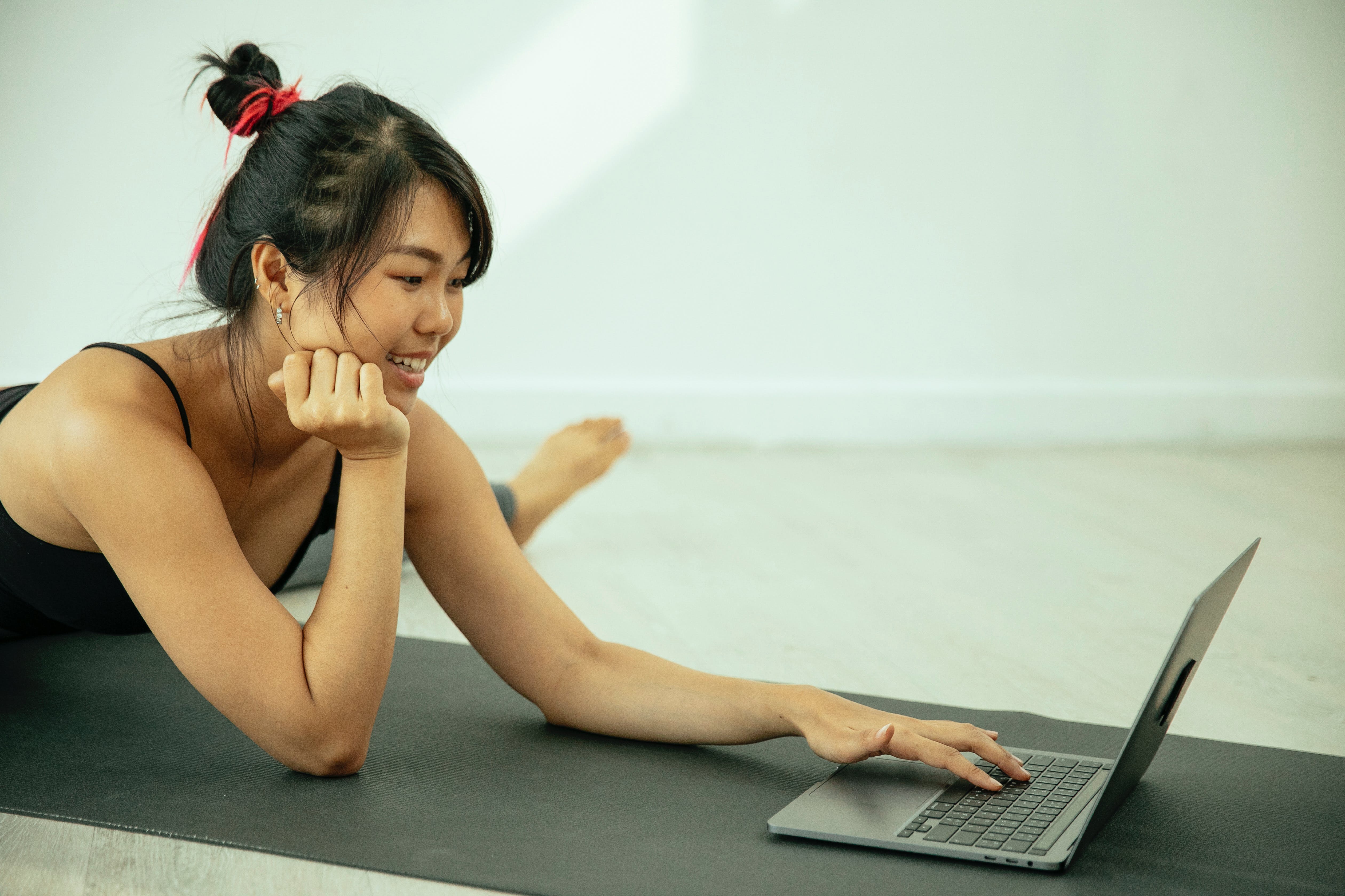woman online yoga
